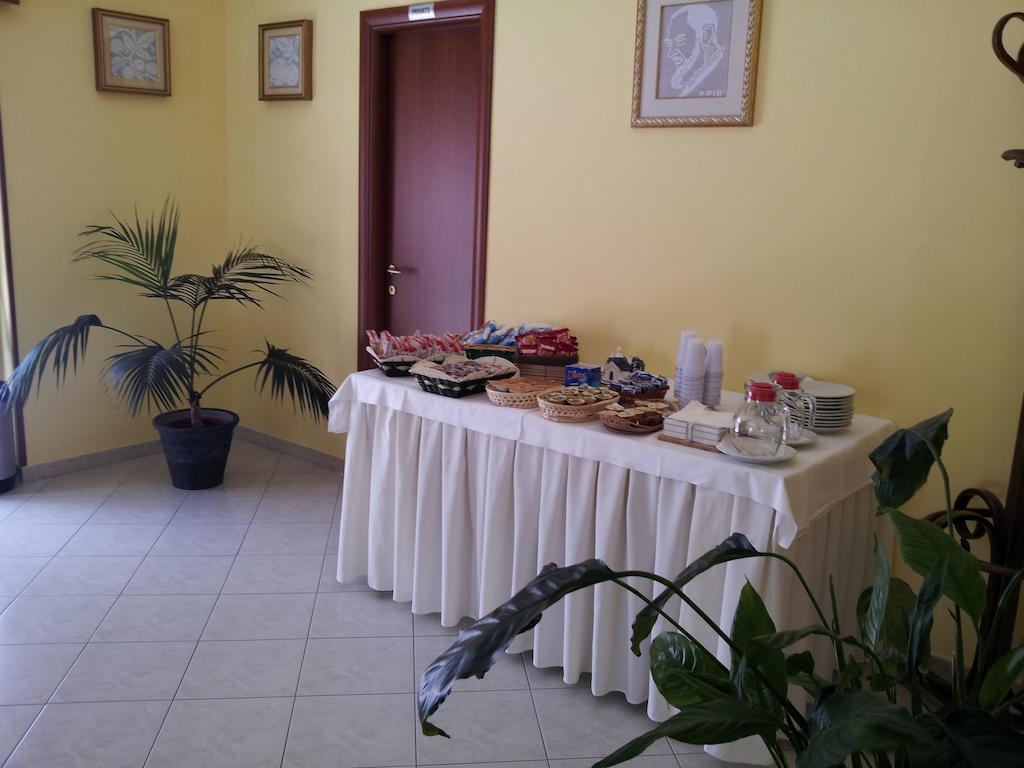 Holiday B&B Vico Del Gargano Luaran gambar