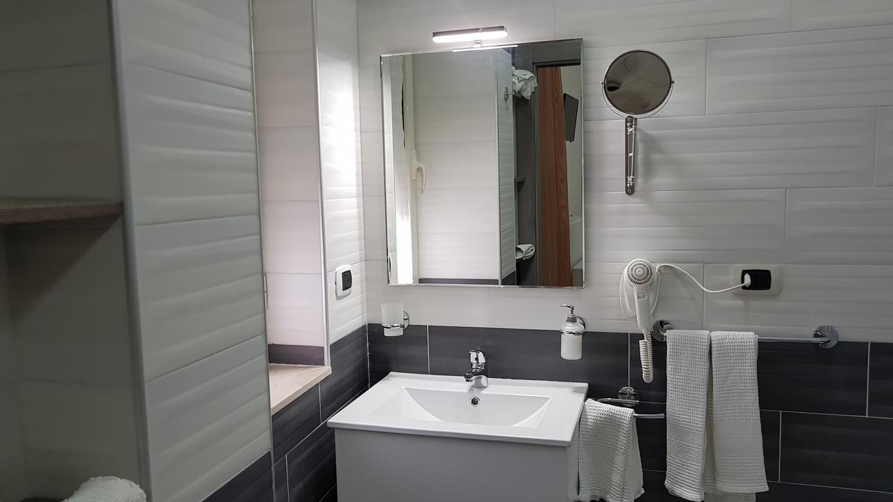 Holiday B&B Vico Del Gargano Luaran gambar
