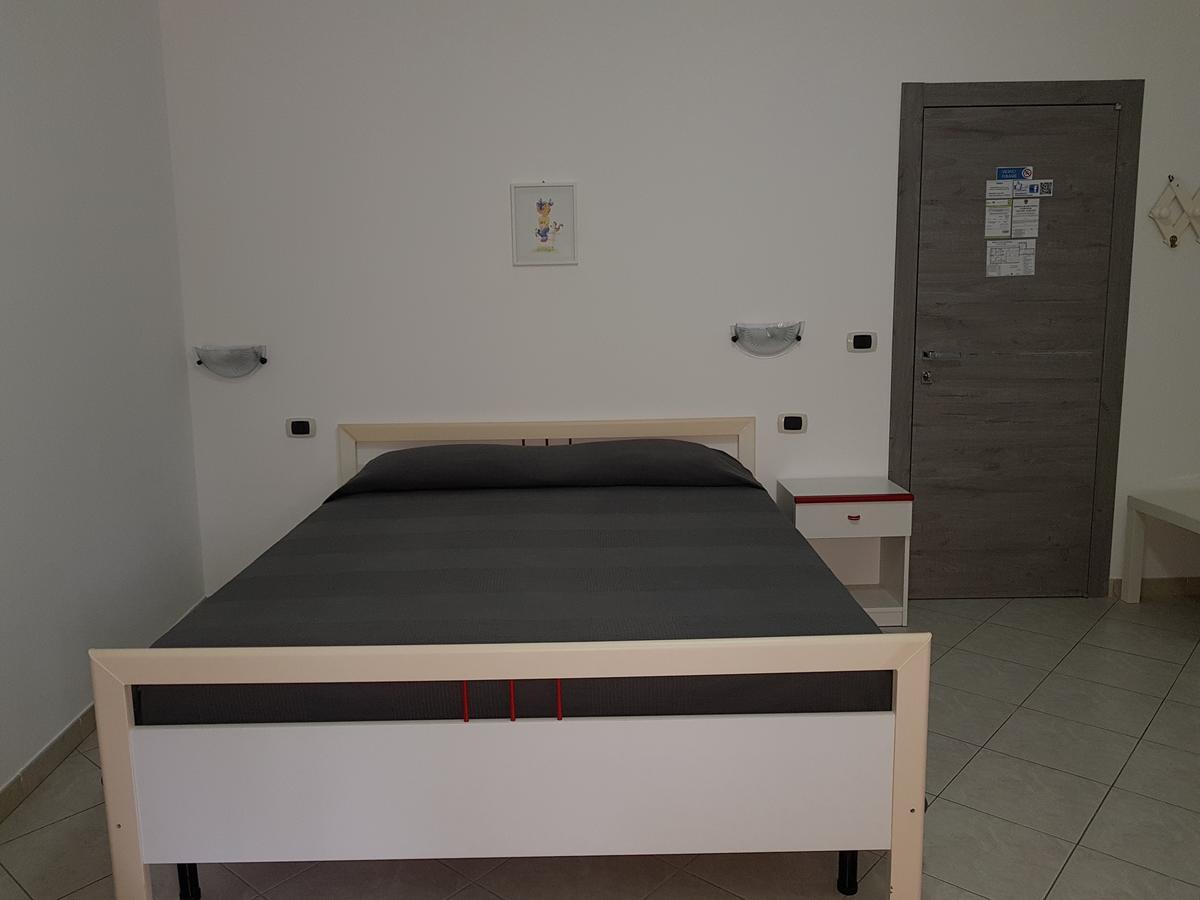 Holiday B&B Vico Del Gargano Luaran gambar