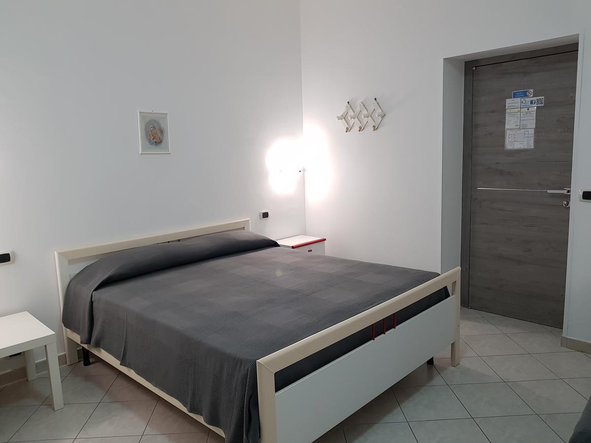 Holiday B&B Vico Del Gargano Luaran gambar