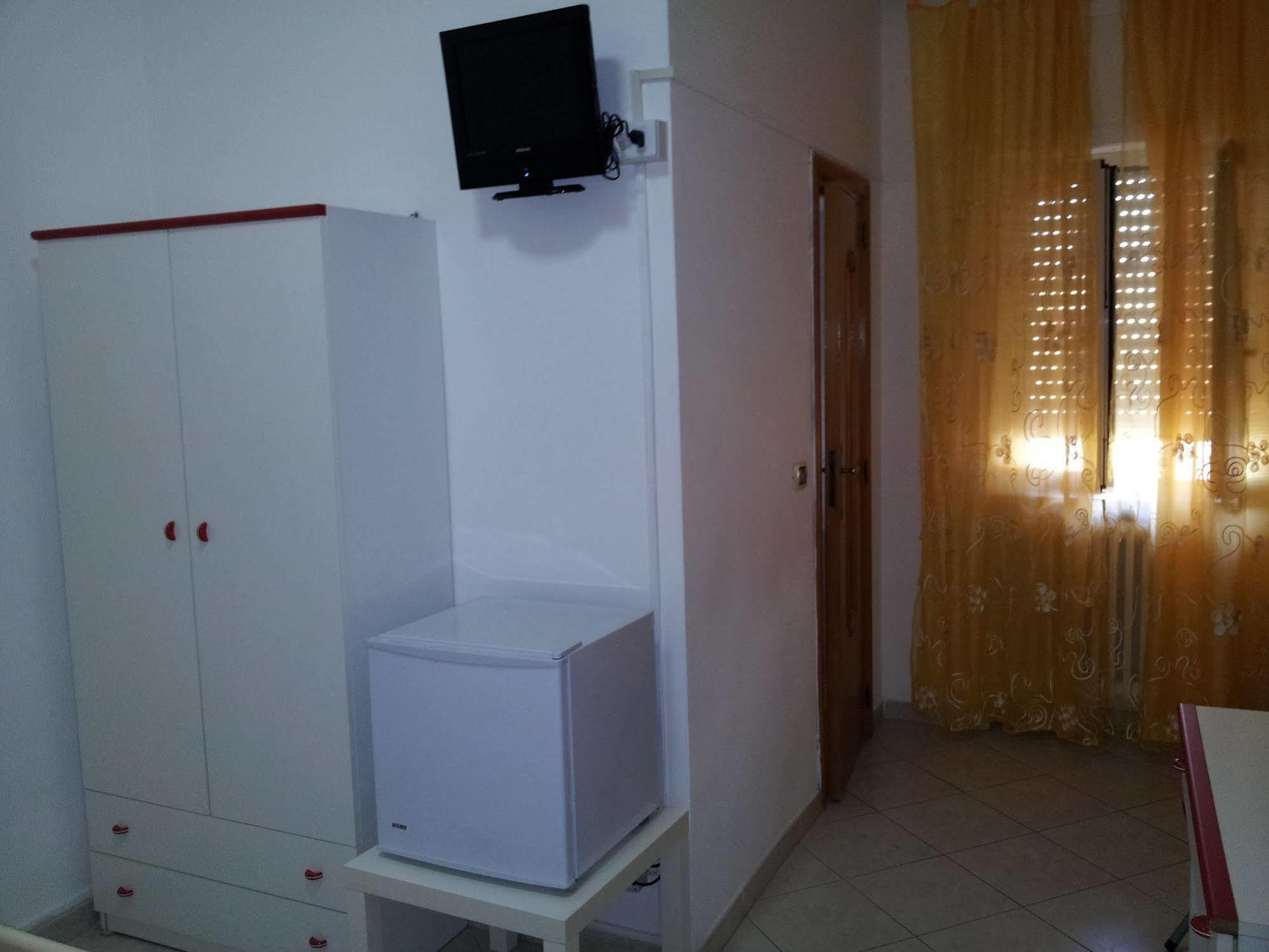 Holiday B&B Vico Del Gargano Luaran gambar