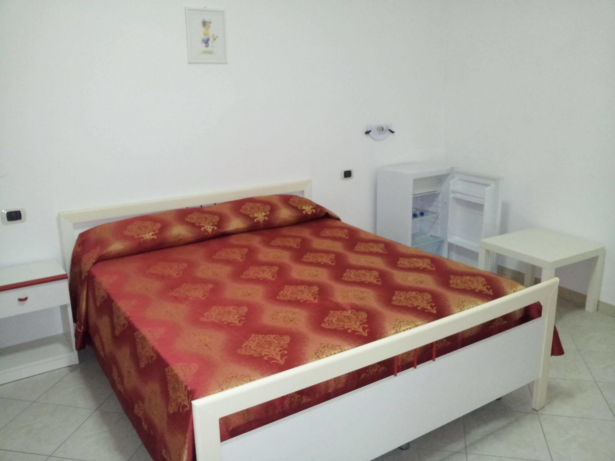 Holiday B&B Vico Del Gargano Luaran gambar