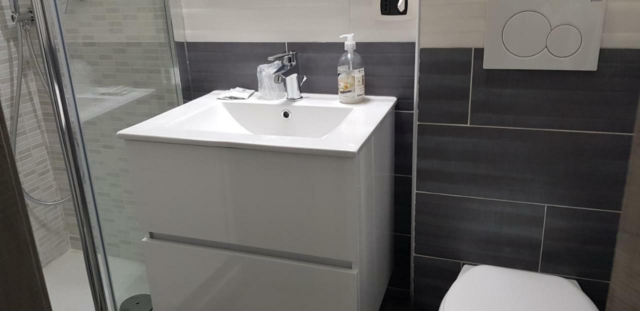 Holiday B&B Vico Del Gargano Luaran gambar